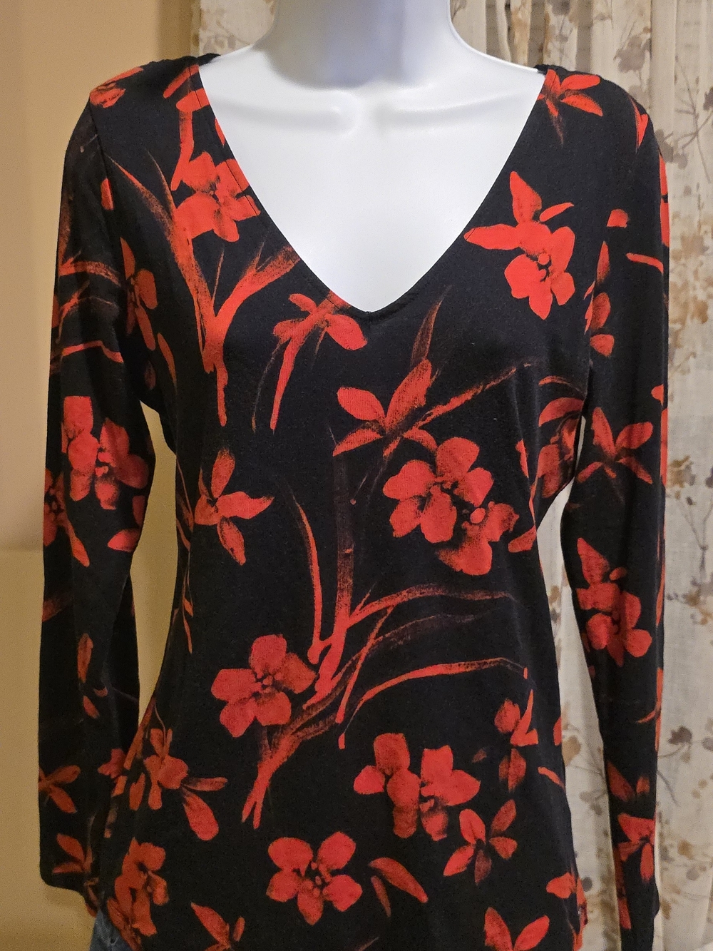 Guess Black Long-Sleeve V-Neck Top with Red Floral Print